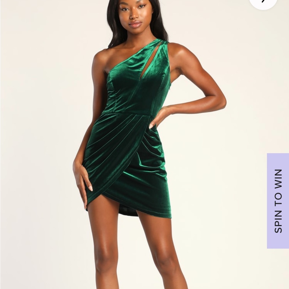Planning to Party Green Velvet One-Shoulder Cutout Mini Dress LULU’s